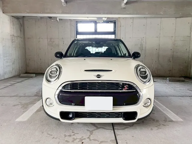 東京・立川でレンタルできる白いMINI Cooper S